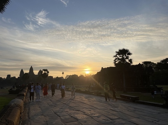 AngkorWat_SunRise2.JPG